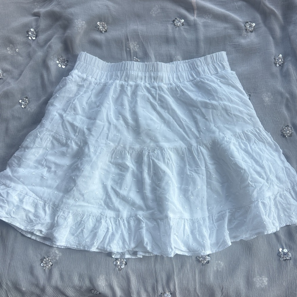 Forever 21 White Tiered Mini Skirt